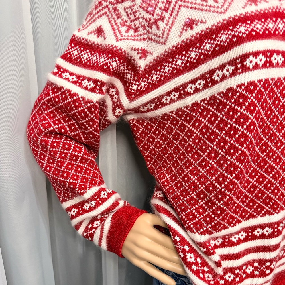 ST. JOHN’S BAY Women’s Red/White V-Neck Sweater (Size: L) - Picture 3 of 14